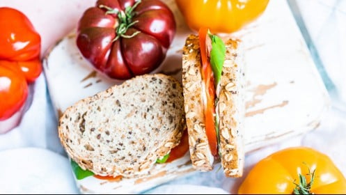 Simple Tomato Sandwich