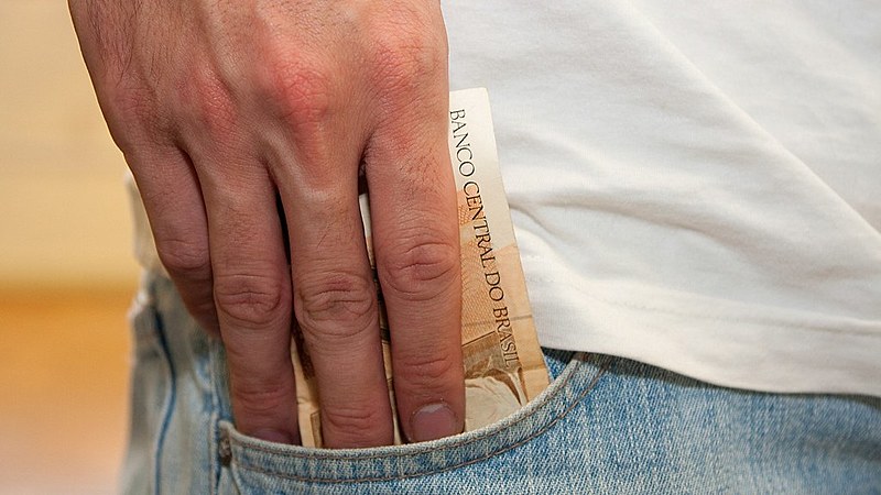 Observe! Economizando Legalmente: Formas de Reduzir seu Imposto de Renda Observe! Economizando Legalmente: Formas de Reduzir seu Imposto de Renda