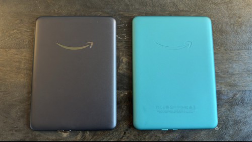 Kindle Colorsoft vs. Kindle Paperwhite (2024)