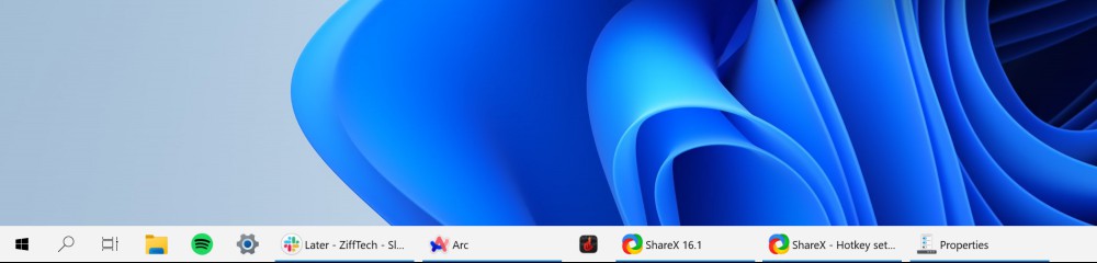 Windows 10 style taskbar