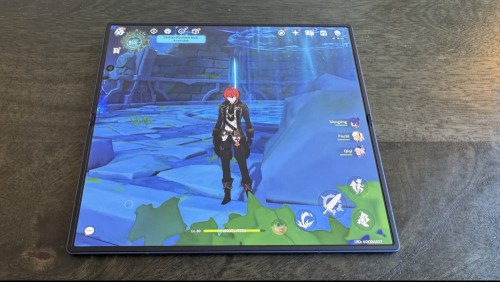 'Genshin Impact' on Galaxy Z Fold 7