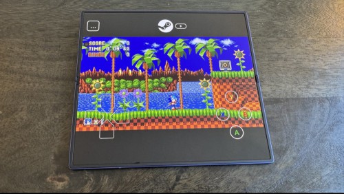 'Sonic Mania' on Galaxy Z Fold 7 using Steam Remote Play