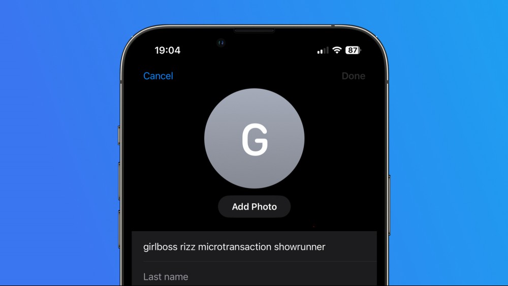A screenshot of the new contact creation screen on the iPhone