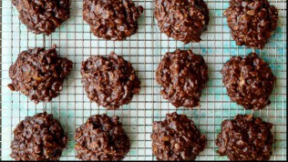 No-Bake Chocolate Oatmeal Cookies