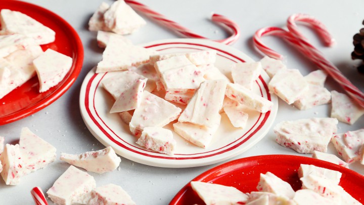 Peppermint Candy Cane Bark