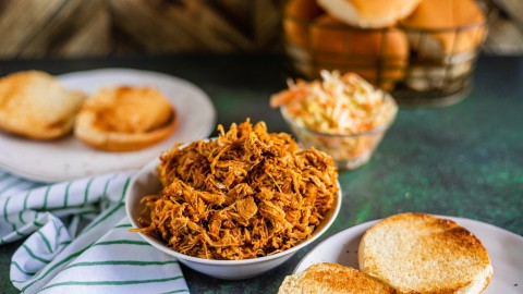 Easy and Tasty Barbecue Chicken Sandwiches in the Crock Pot