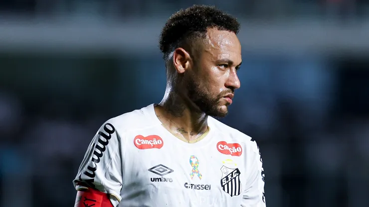 Report: Neymar’s agent to hold talks with FC Cincinnati over MLS move as he regains fitness at Santos