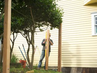 What Does “Plumb” Mean in Construction?