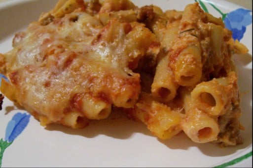 Deliciously Cheesy Baked Ziti