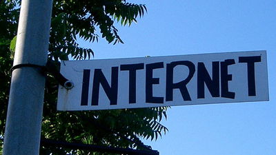 How Prepaid Internet Might Help U.S. Web Woes