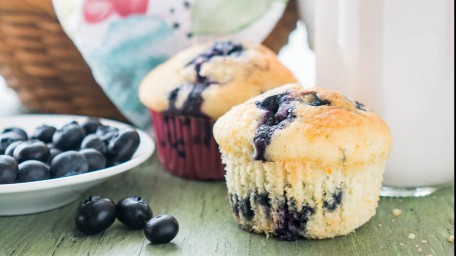 Old-Fashioned Blueberry Muffins