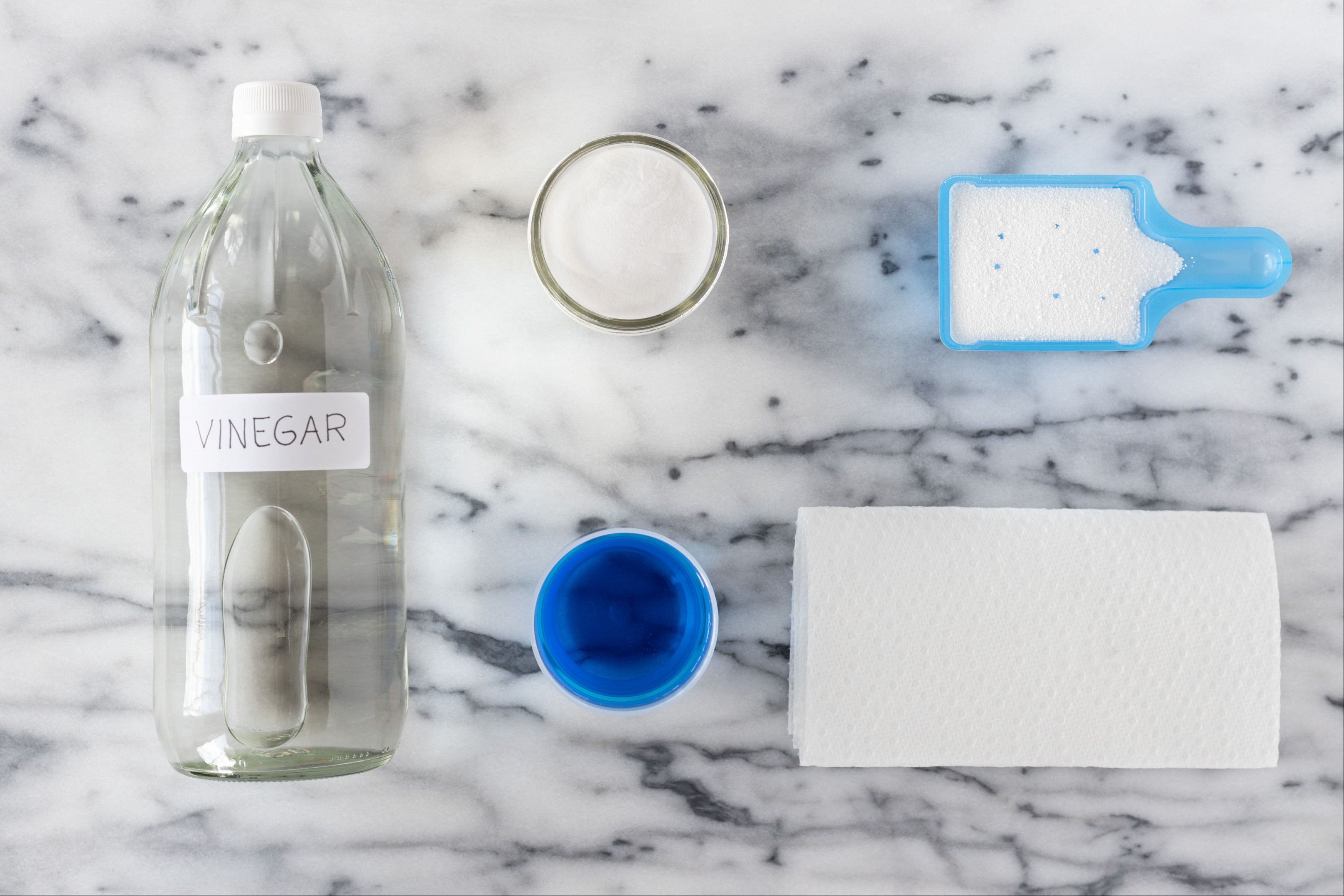 Materials to remove cat urine odor from bedding and clothing