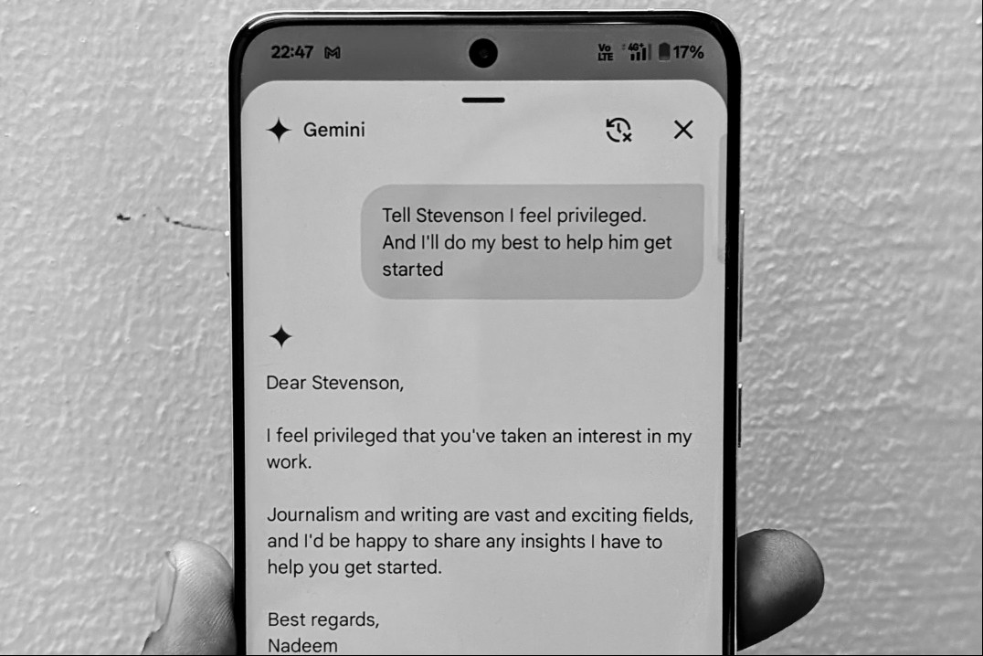 Gemini response generation within Gmail app.