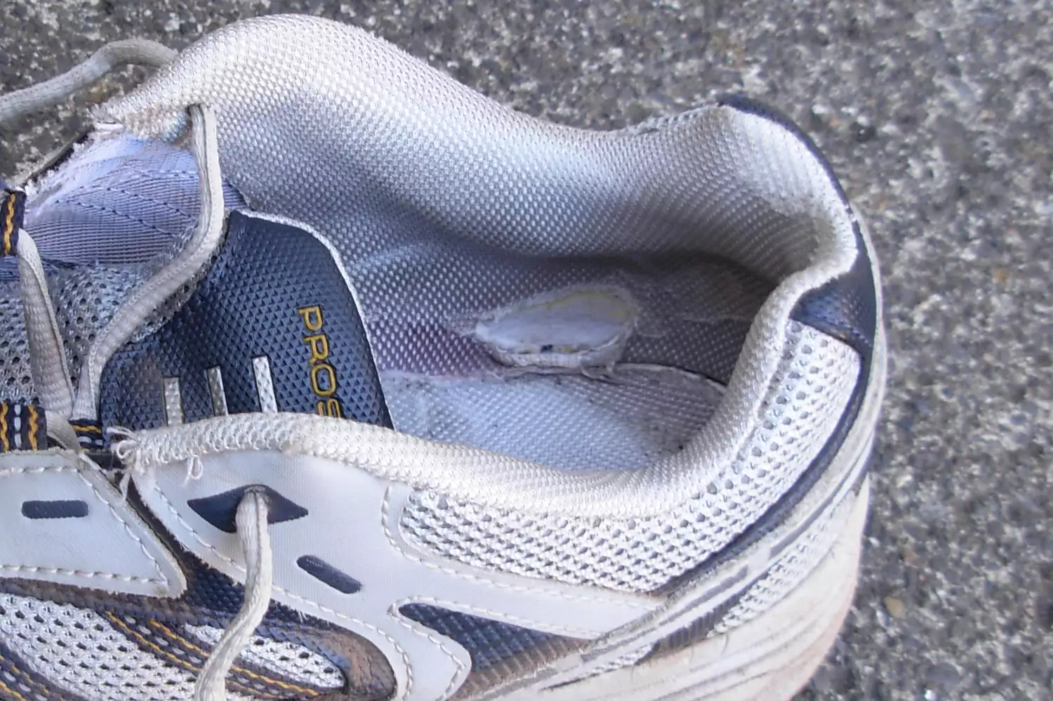 Shoe Wear Patterns - Hole Inside