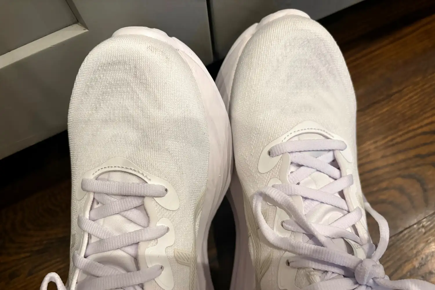 The laces and toes on the Asics Women's Gel-Cumulus 27 Running Shoes