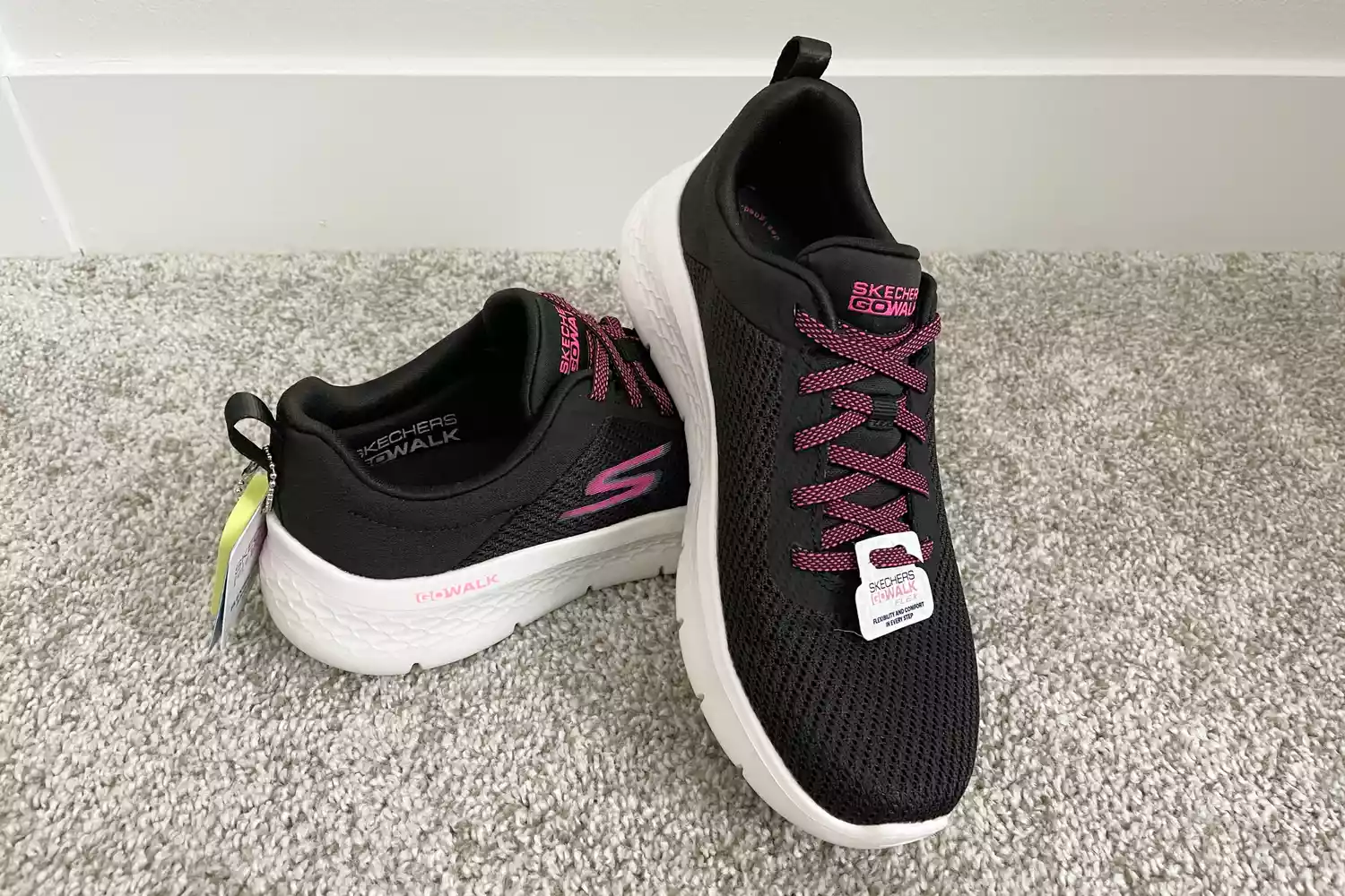 Skechers Women's Go Walk Flex-Alani Sneaker