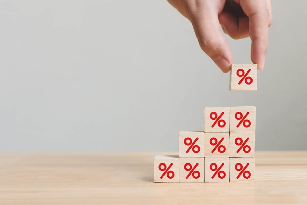 Leia! Negociações Opacas: Os Juros Bancários que Ficam Dissimulados Leia! Negociações Opacas: Os Juros Bancários que Ficam Dissimulados