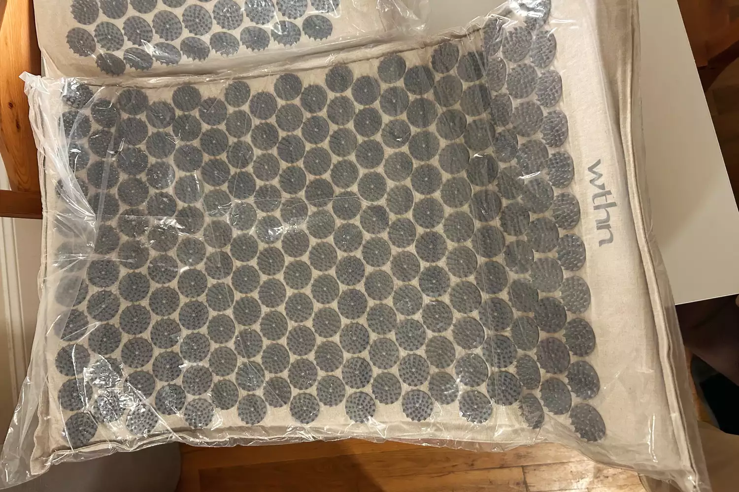 WTHN Acupressure Mat Set in clear packaging