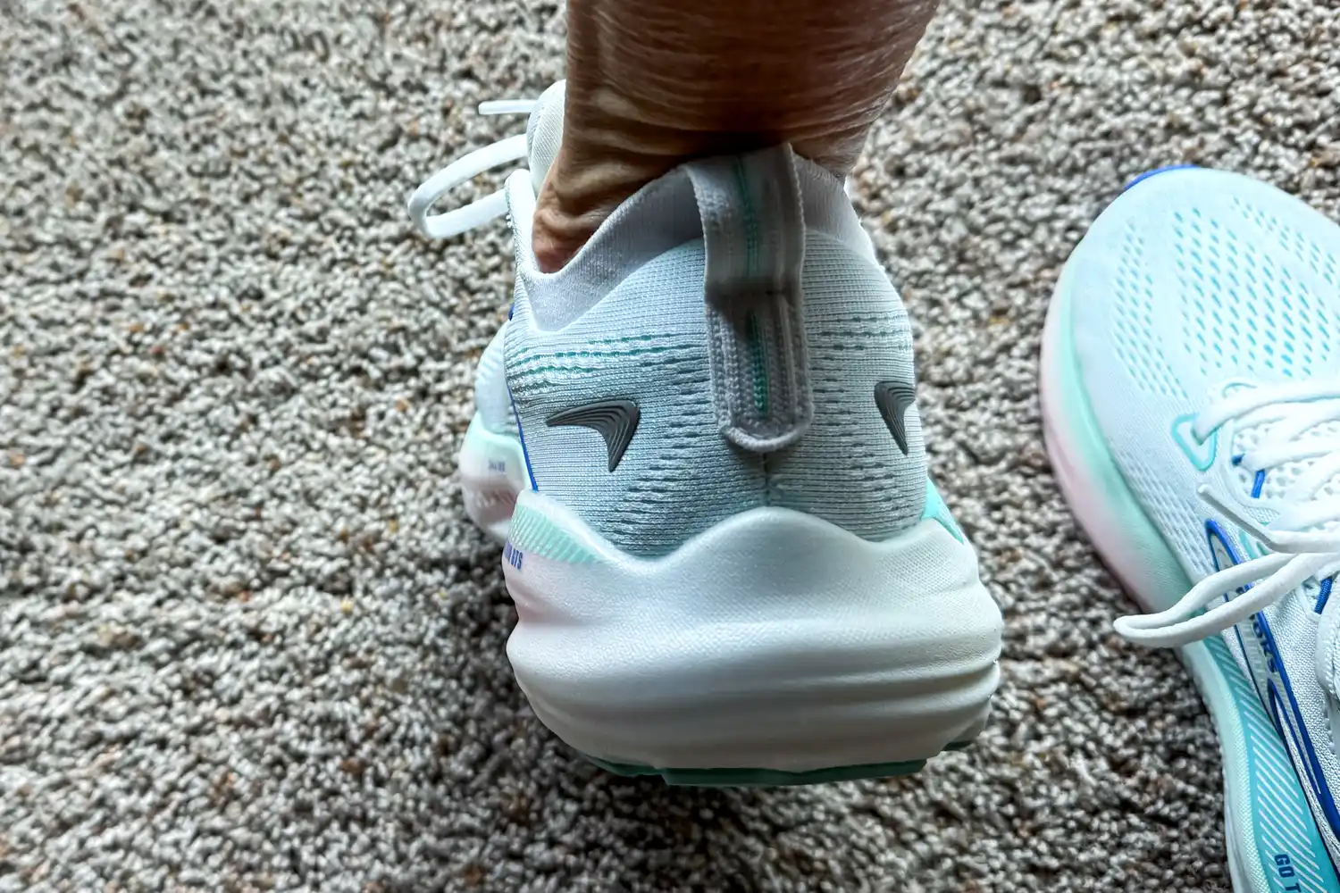 The back of the Brooks Women's Glycerin GTS 22 Running Shoe