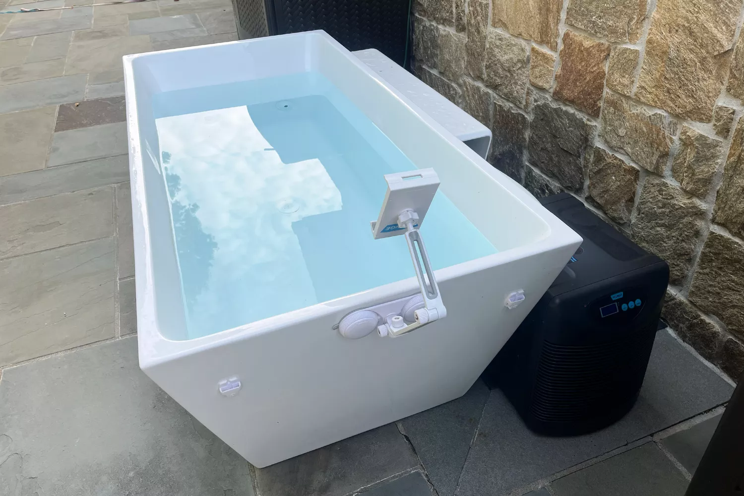 An overhead view of the PLUNGE Cold Plunge Tub