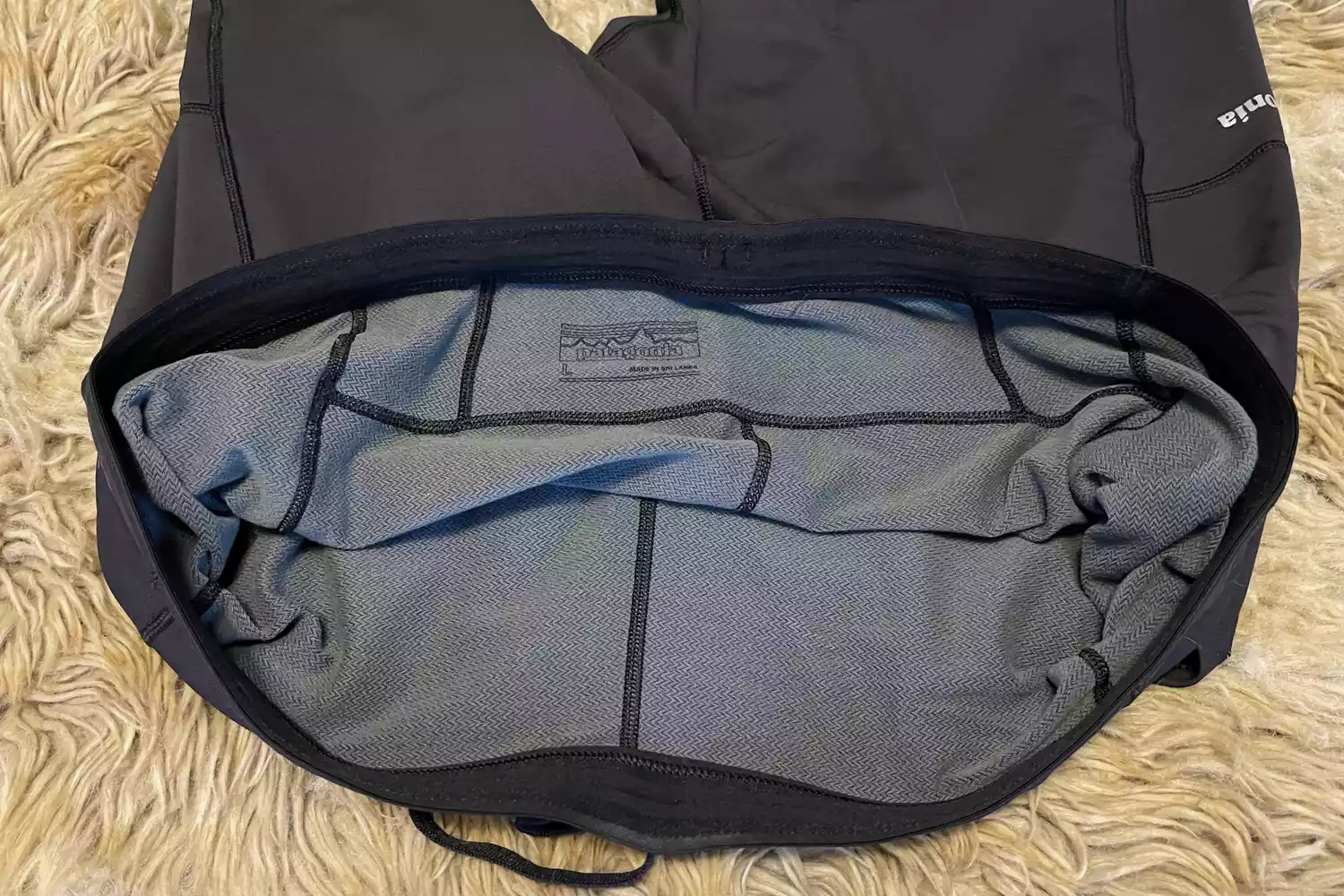 Close up of the inside material on a Patagonia Men's Peak Mission 28 Inch Tights