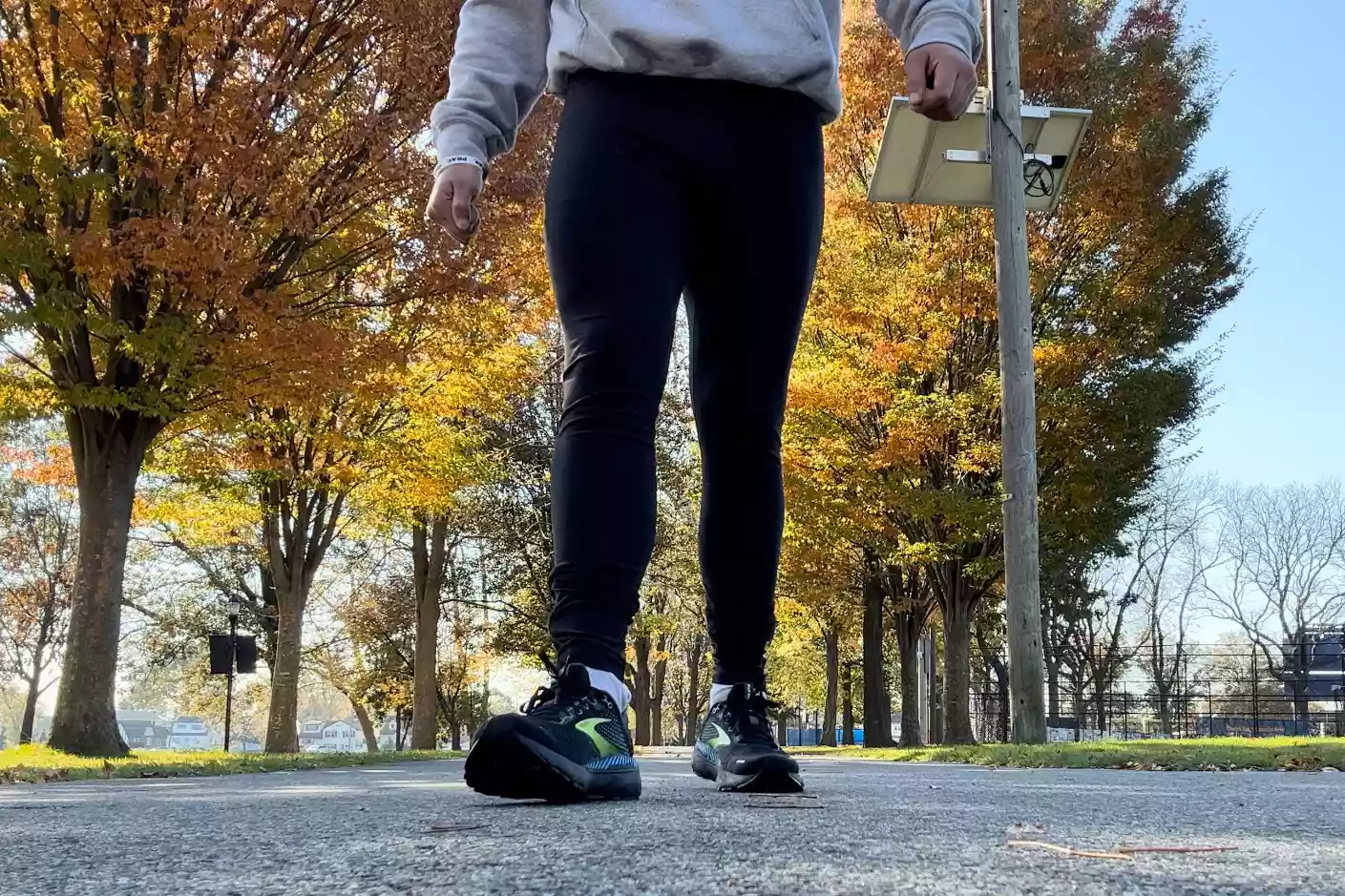 Person outside wearing Vuori Men's Limitless Compression Tight