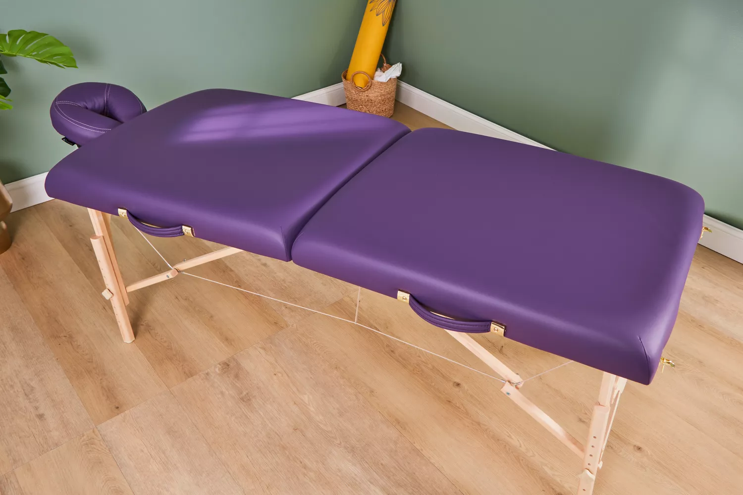 Earthlite Avalon Massage Table 