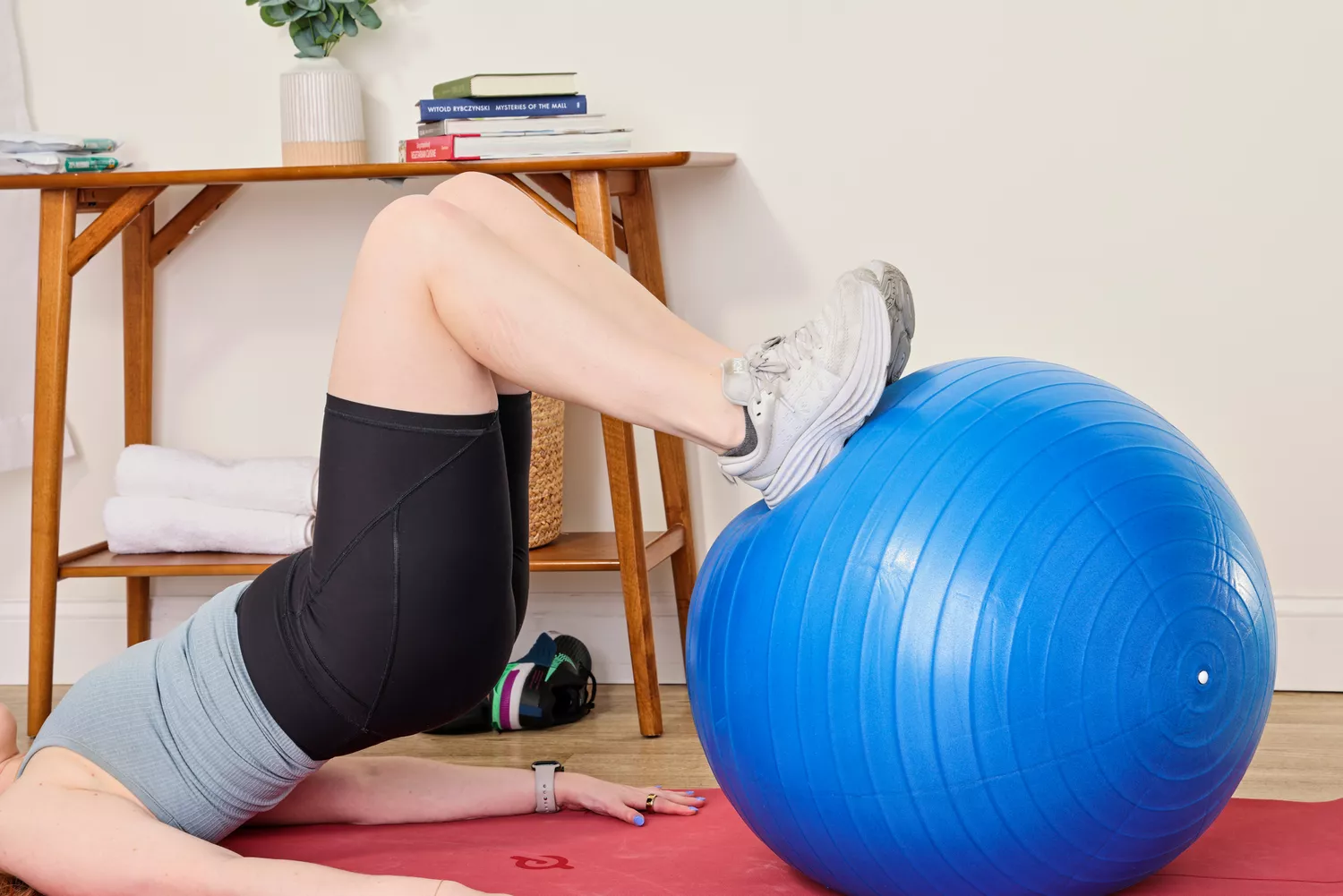 A person exercises using the GalSports Anti-Sport Yoga Ball