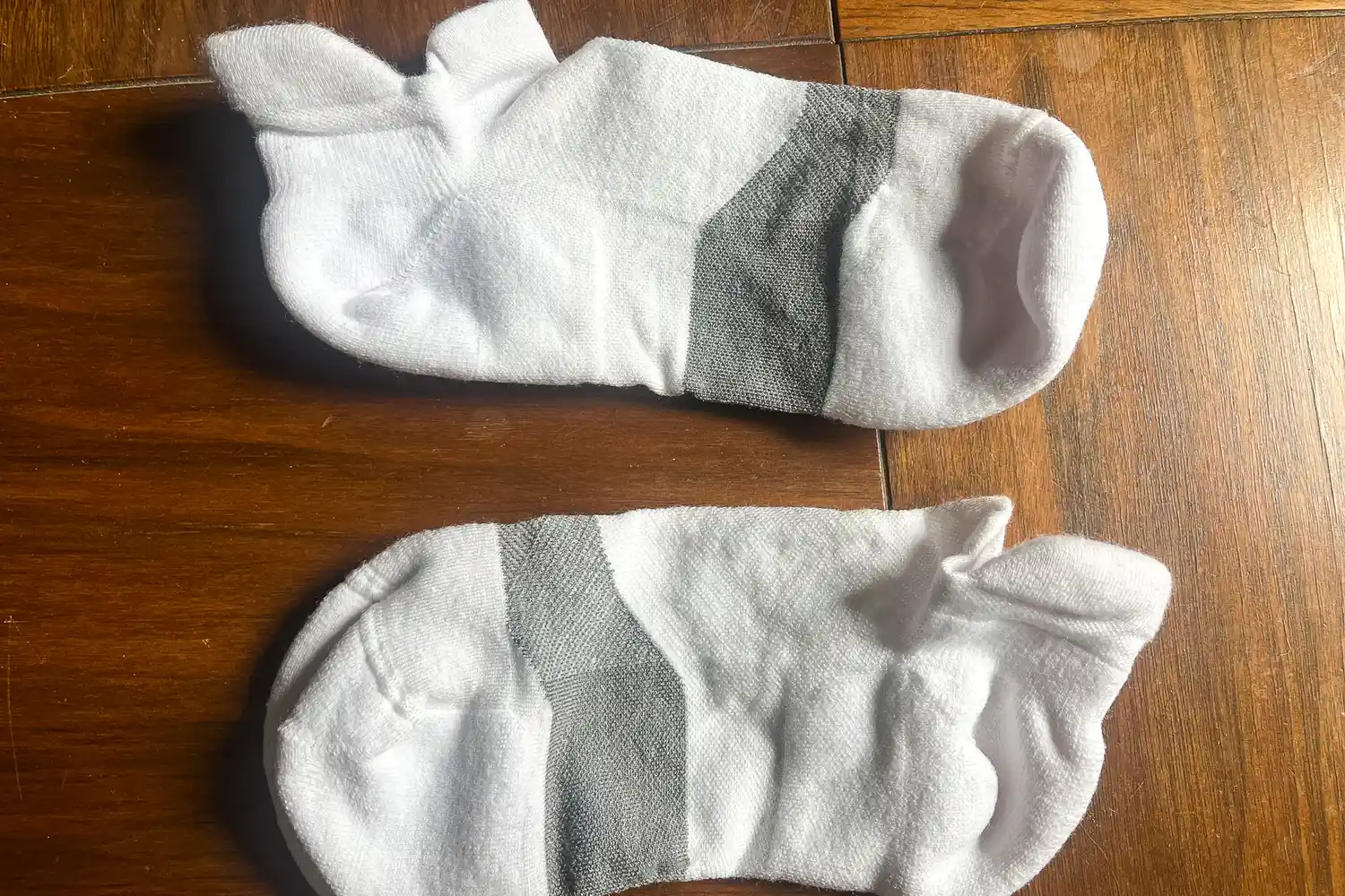 The Feetures Merino 10 Max Cushion Tab Socks before wearing