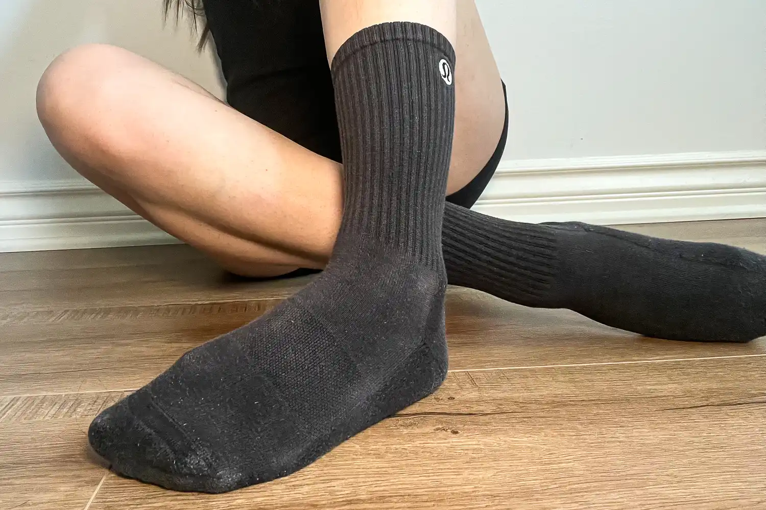 Lululemon daily essential crew socks