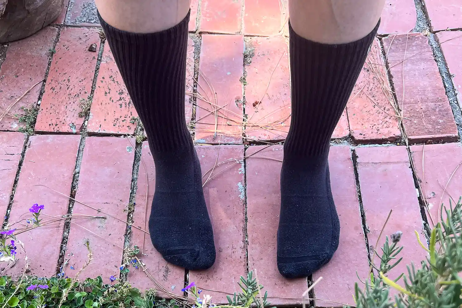 Lululemon daily essential crew socks