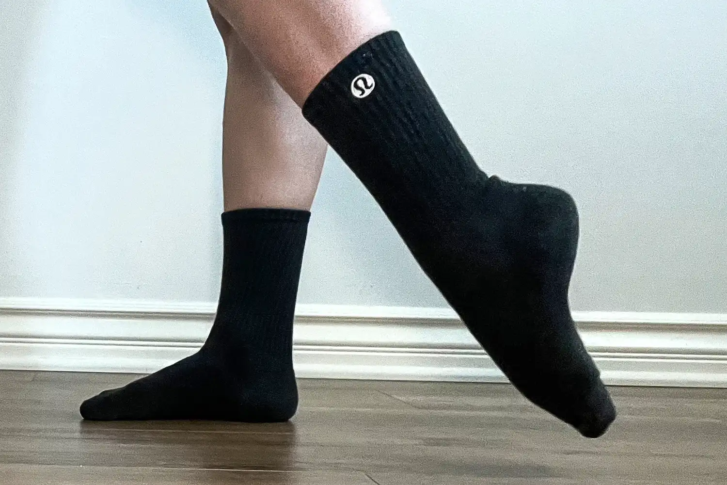 Lululemon daily essential crew socks