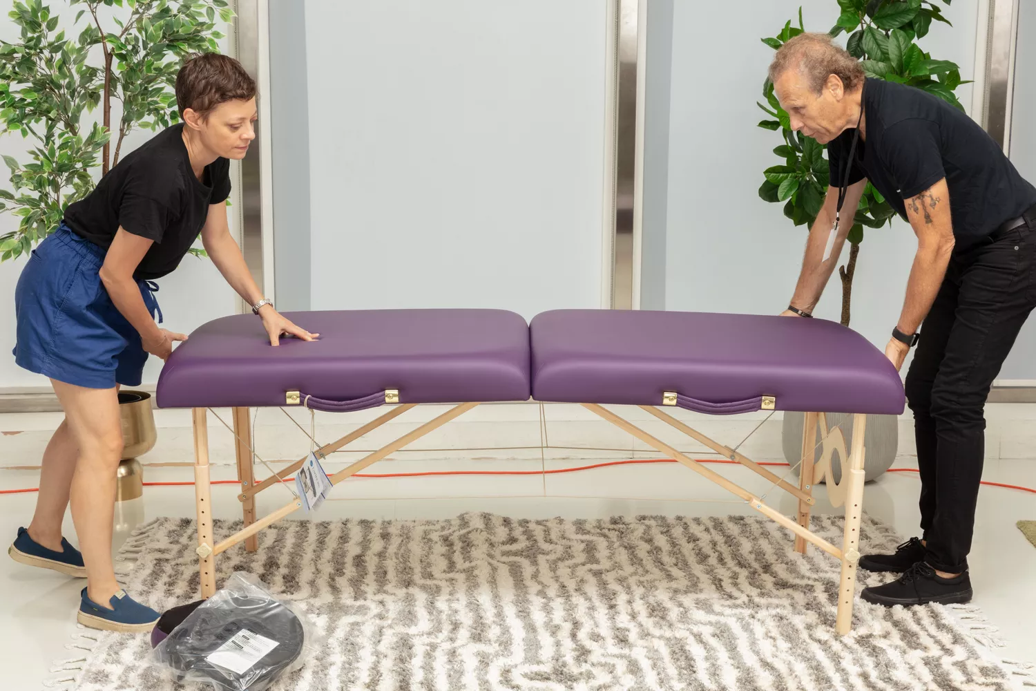 Earthlite Avalon Massage Table 