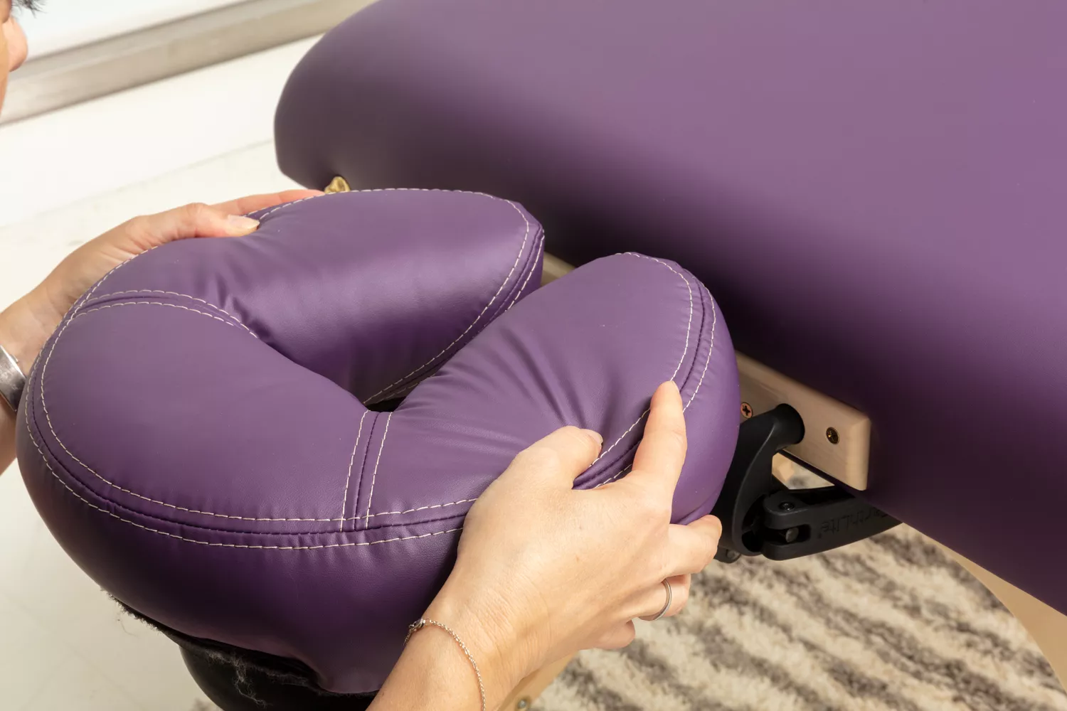 Earthlite Avalon Massage Table 