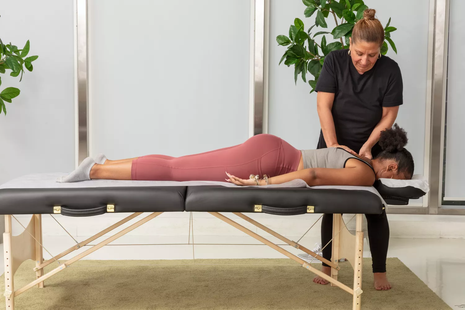 EARTHLITE Harmony DX Massage Table