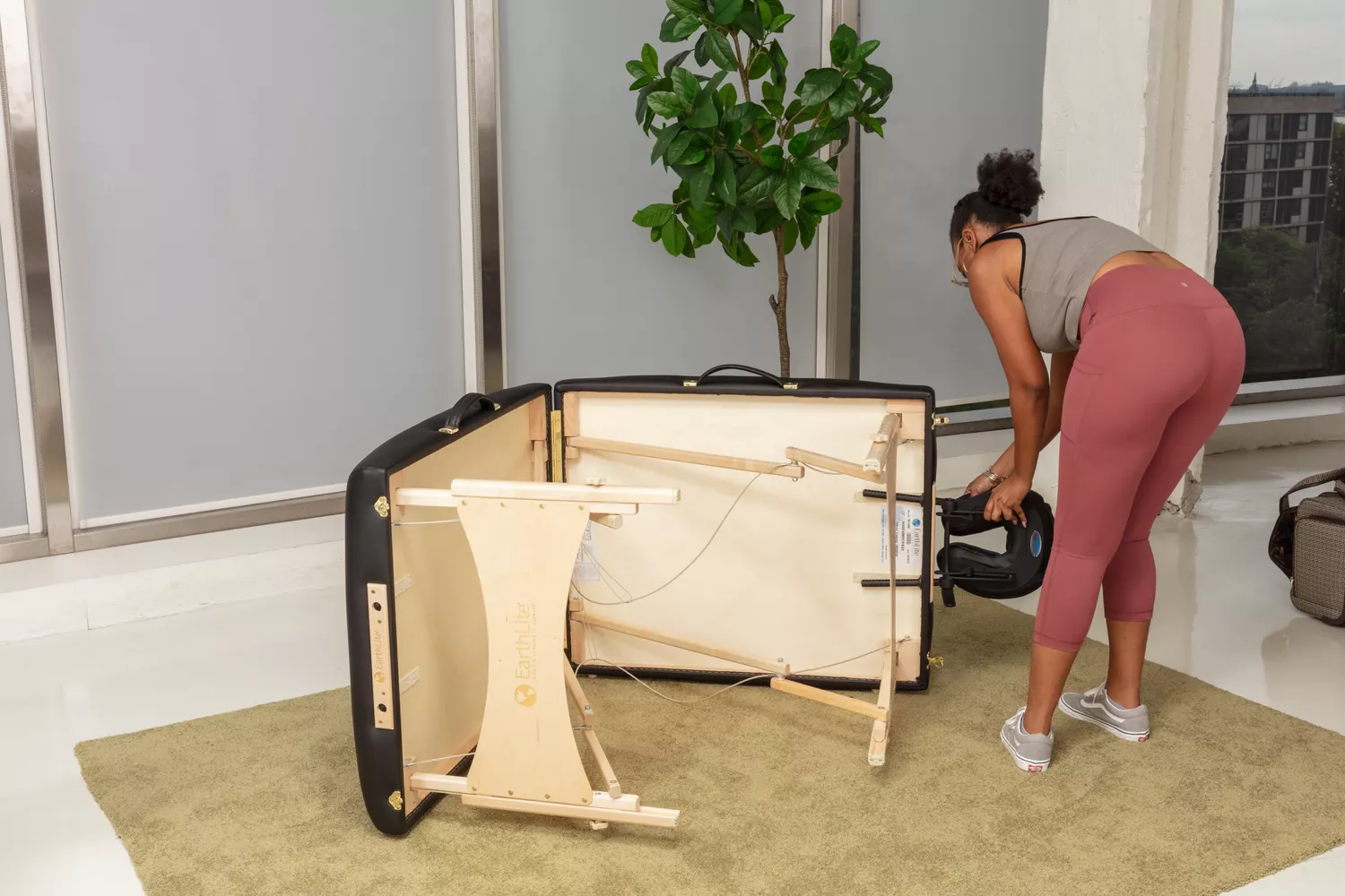 EARTHLITE Harmony DX Massage Table