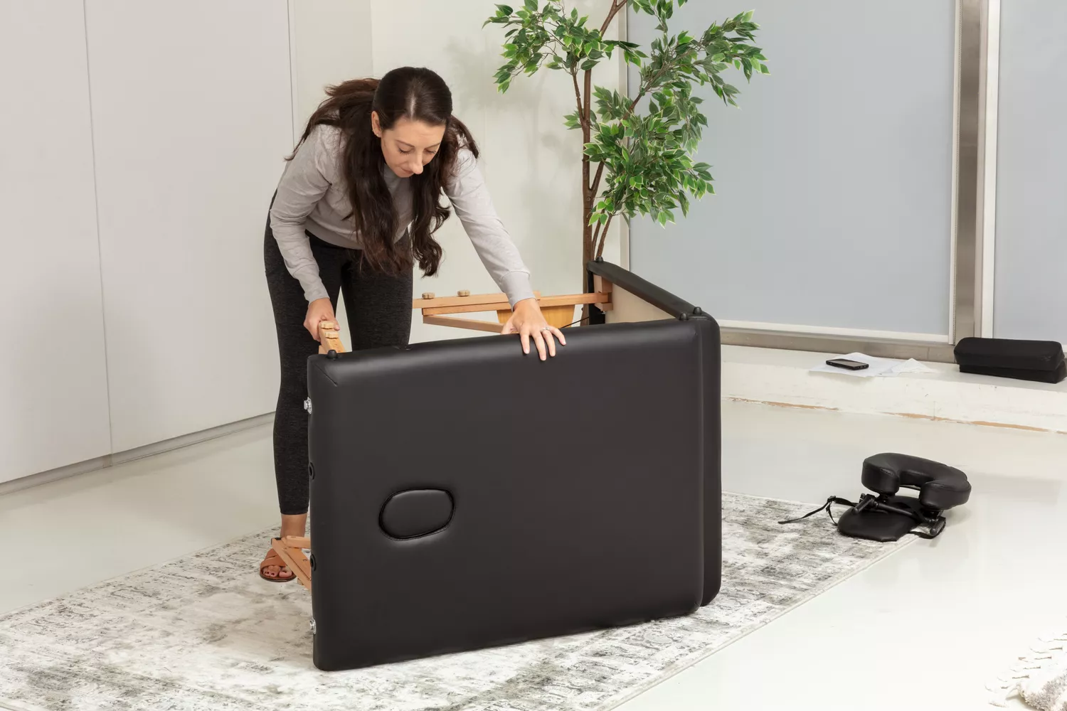 Yaheetech Portable Adjustable Massage Table 