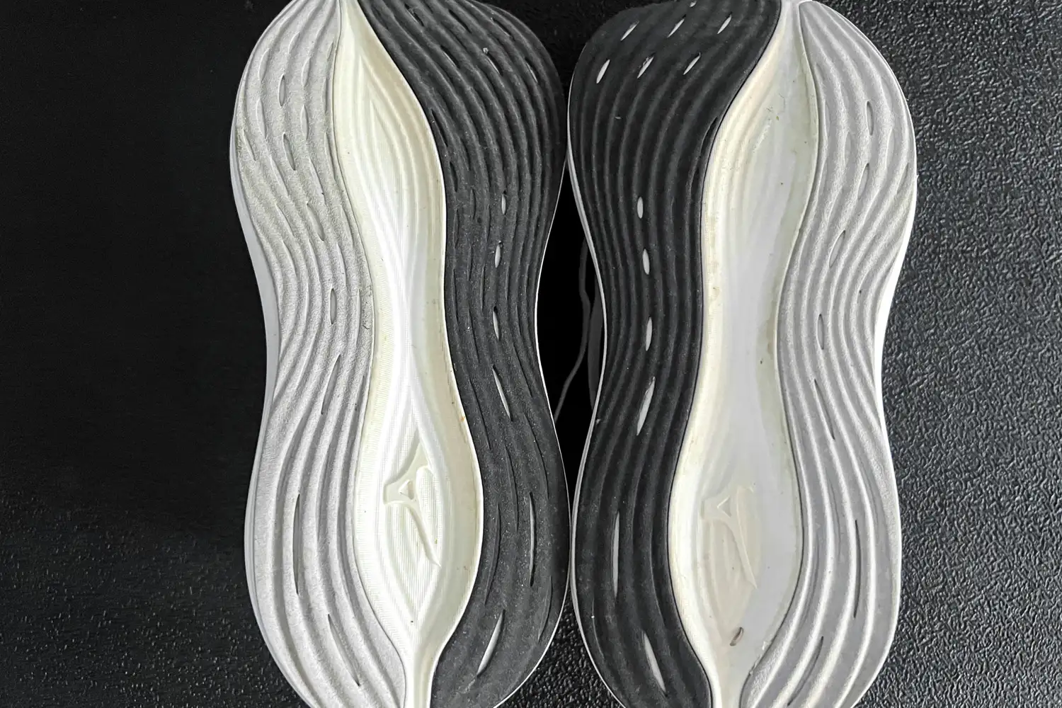 The bottom of the Mizuno Women's Neo Zen Running Shoes