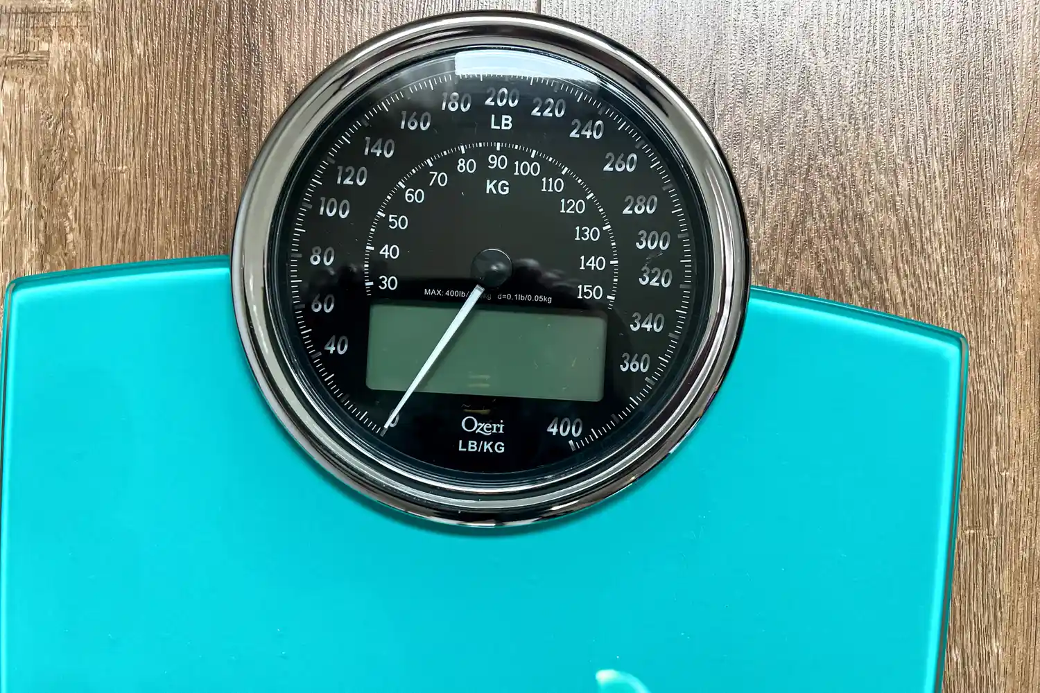 The display on the Ozeri Rev 400 lbs Bathroom Scale