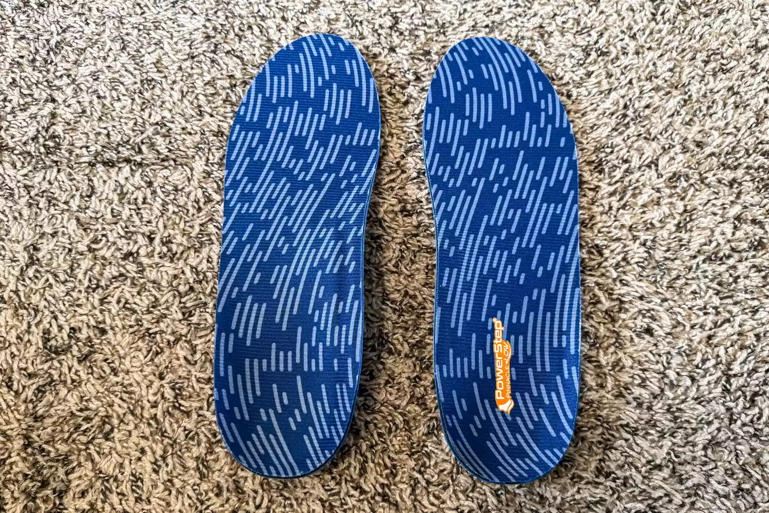 An overhead view of the PowerStep Pinnacle Low Insoles