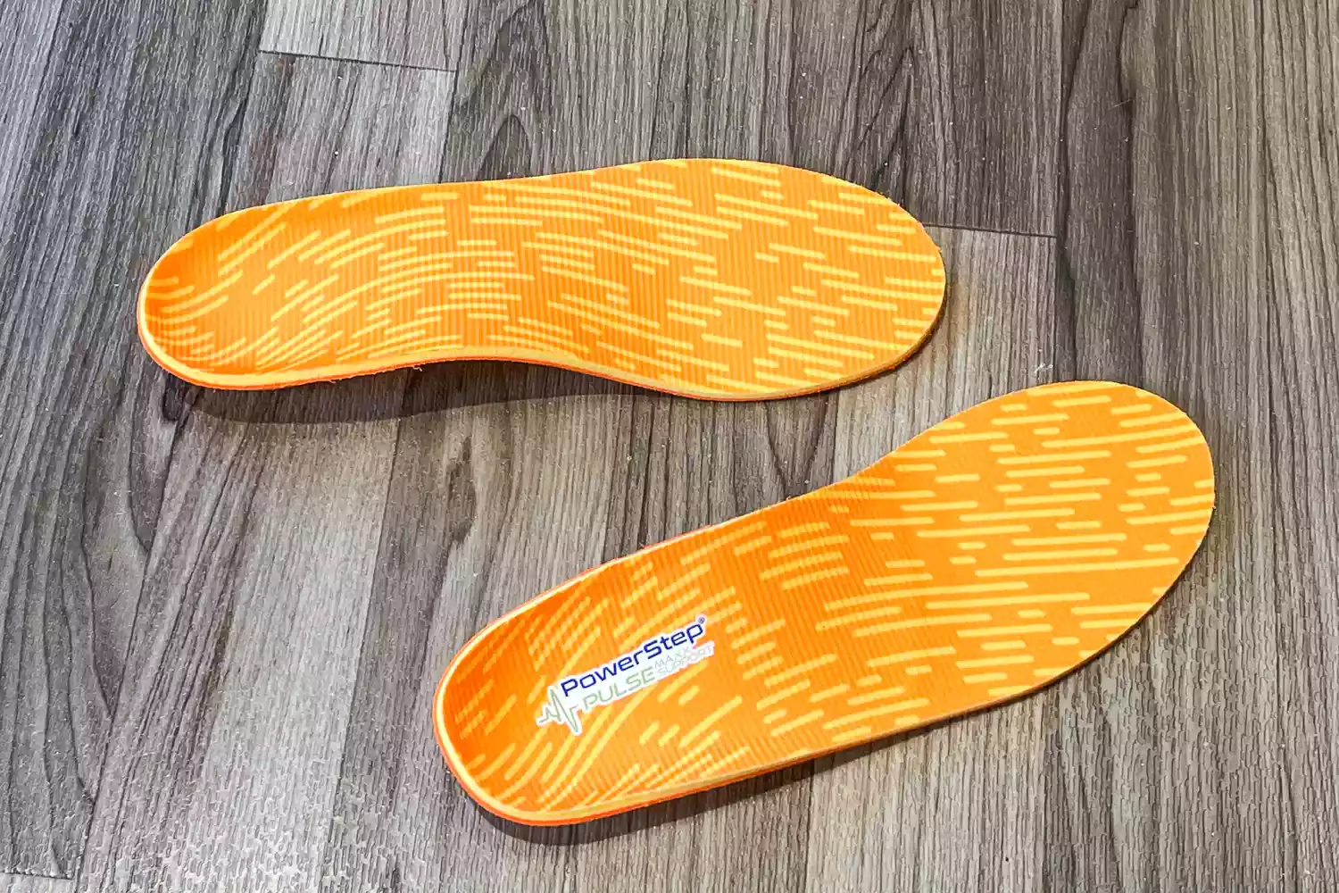 An overhead view of the PowerStep PULSE Maxx Insoles
