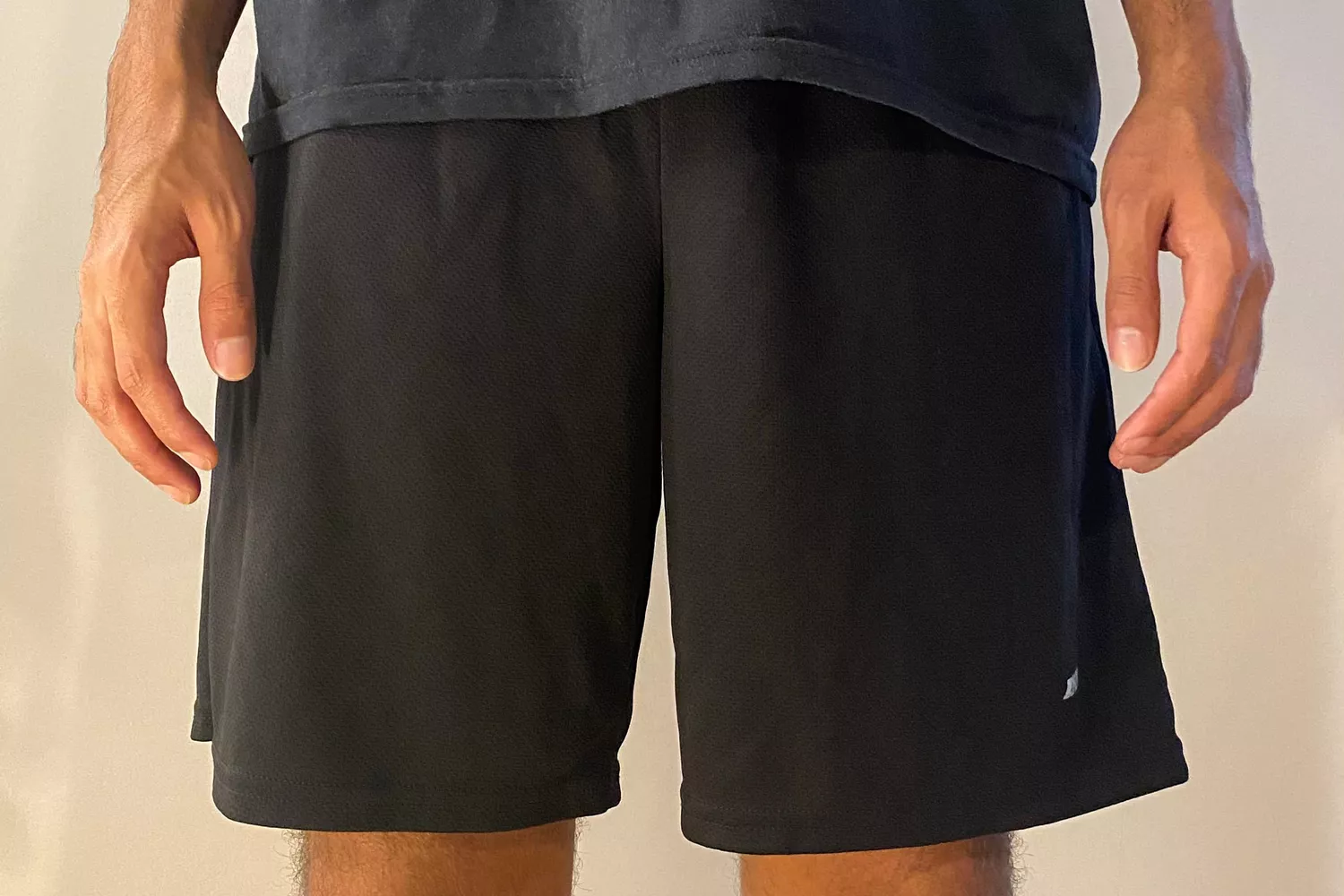 Amazon Essentials Men's Performance Tech Loose-Fit Shorts, Pack of 2