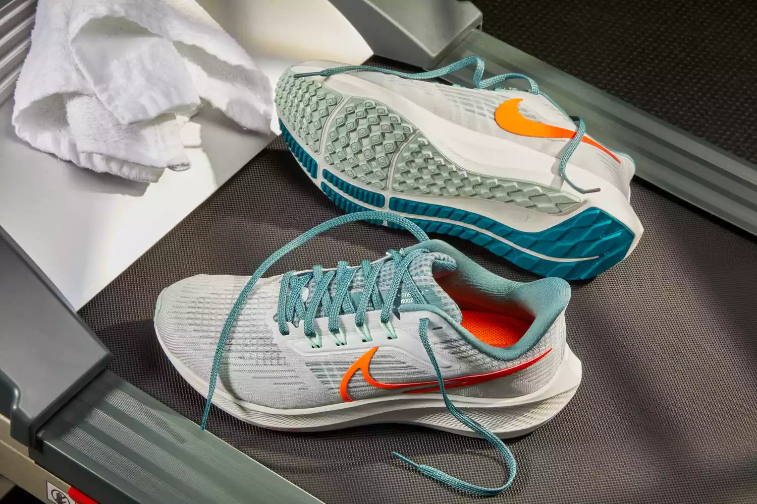 Nike Women's Pegasus 39 on treadmill