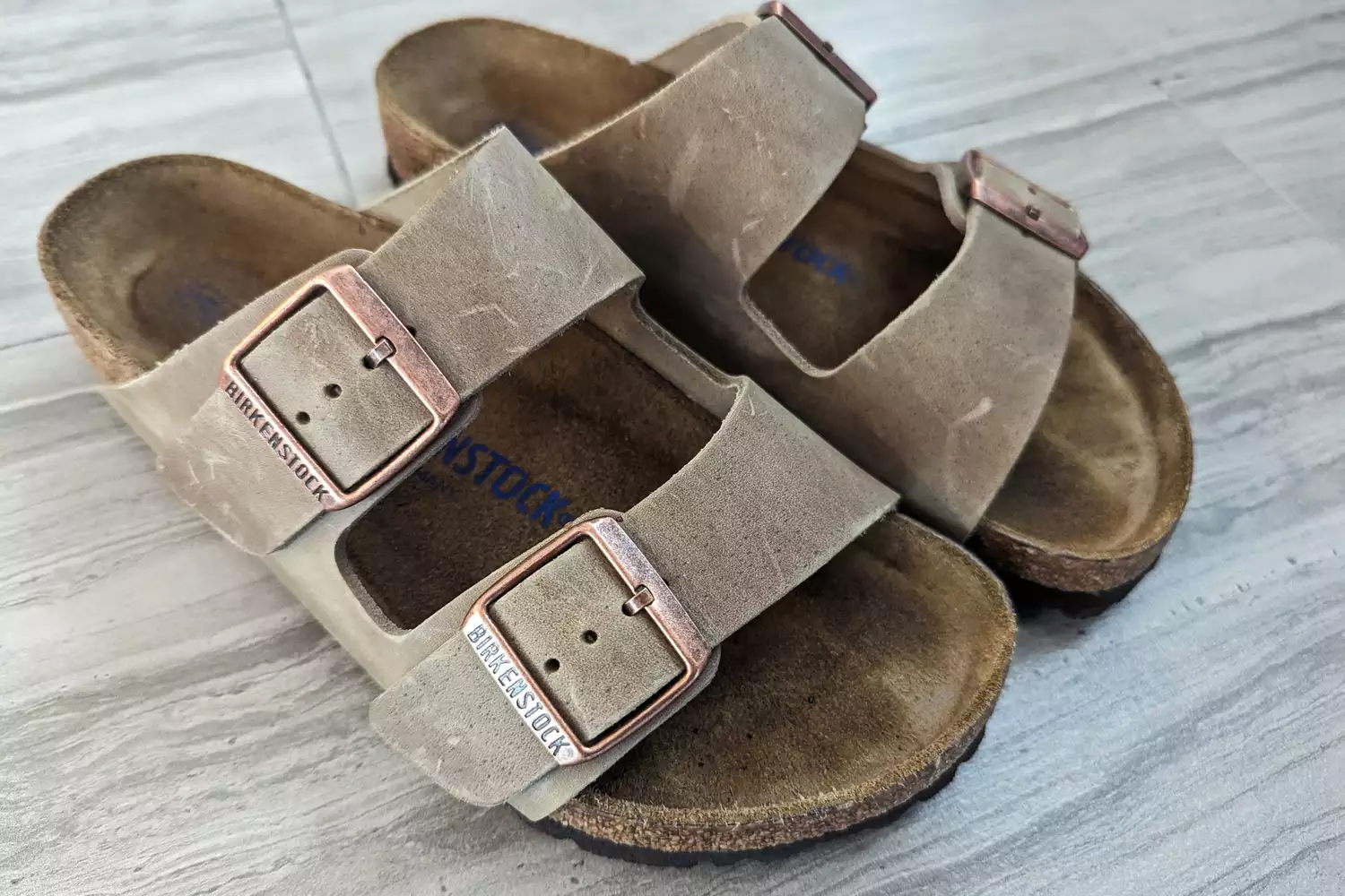 An overhead view of a pair of Birkenstock Women's Arizona Soft Footbed Sandals