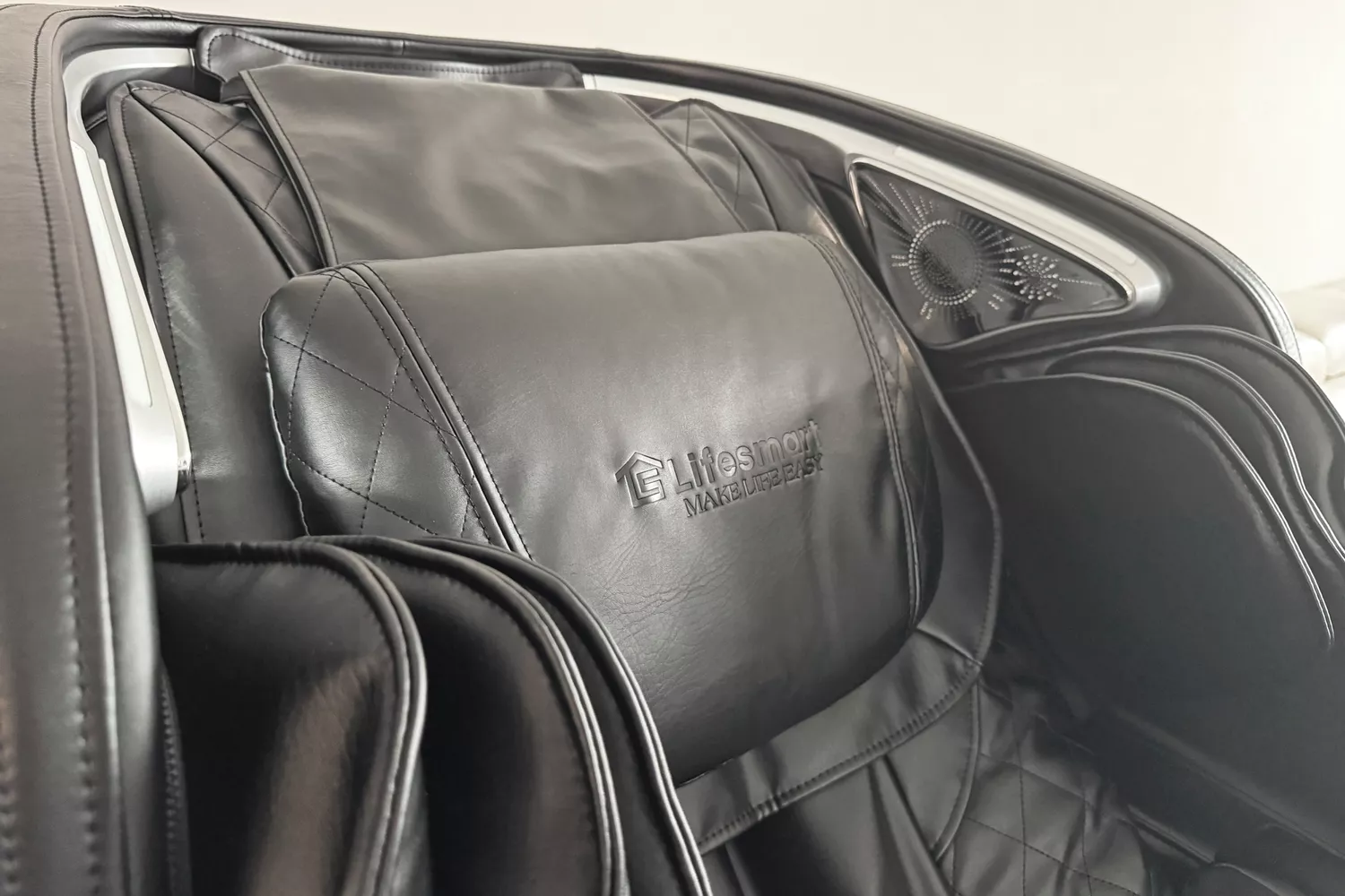 A close-up of the head rest on the SCS Make Life Easy Lifesmart R775W 4D Massage Chair
