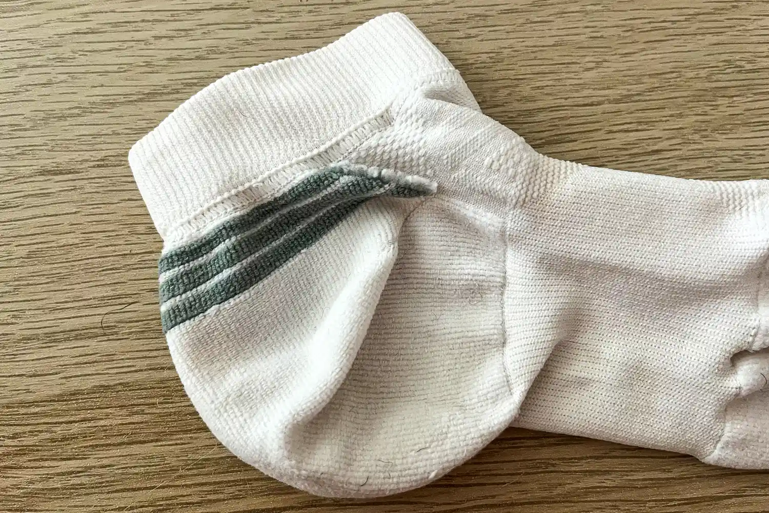 The heel on the Thorlo EXRUN003 Experia X SPEED Performance Cushion Ankle Sock