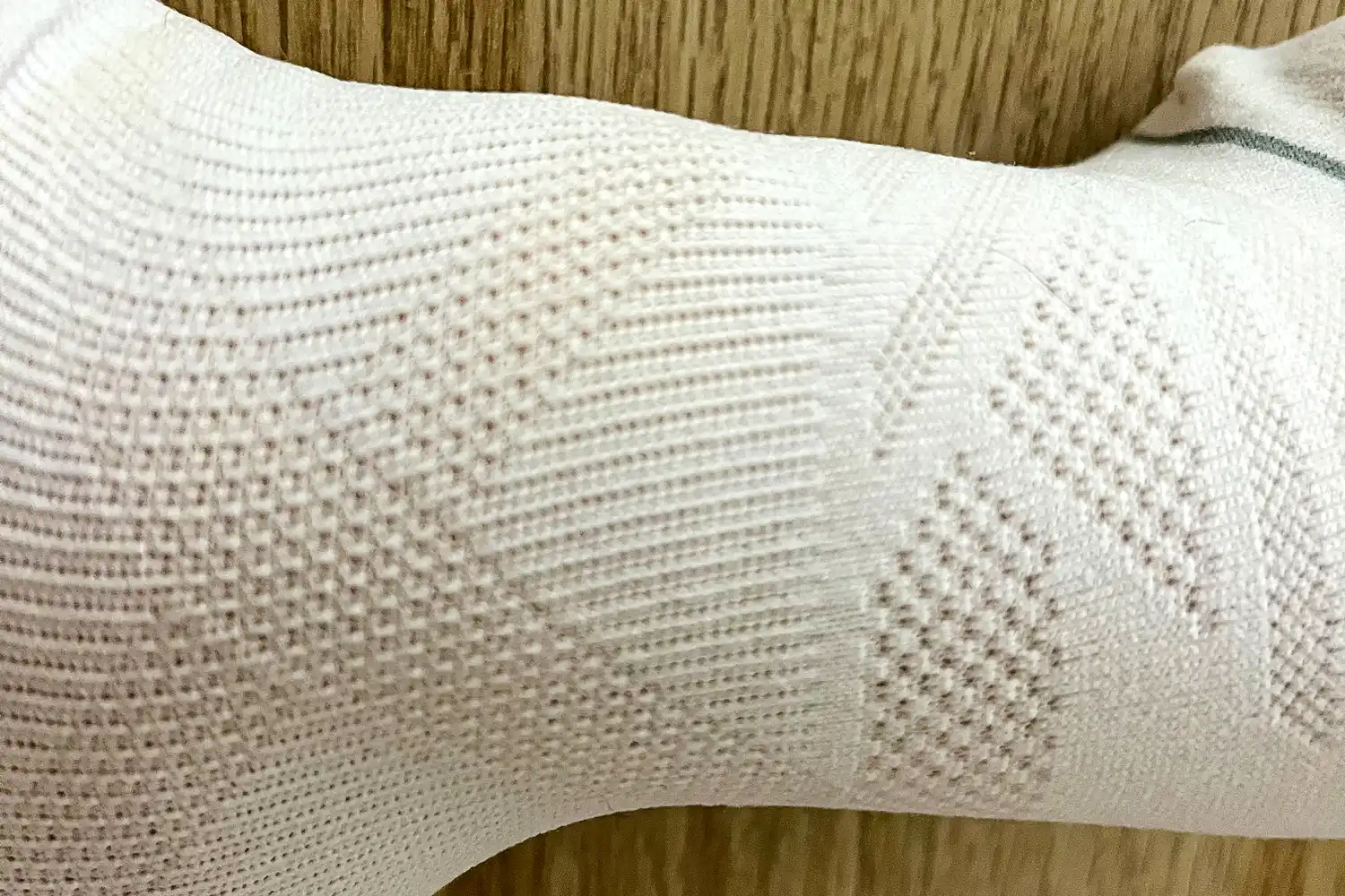 A close-up of the elastic on the Thorlo EXRUN003 Experia X SPEED Performance Cushion Ankle Socks