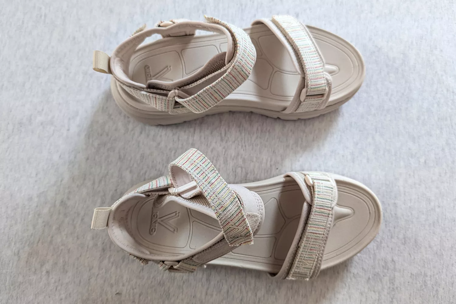 An overhead view of the Vionic Walk Max Wanderer Sandal