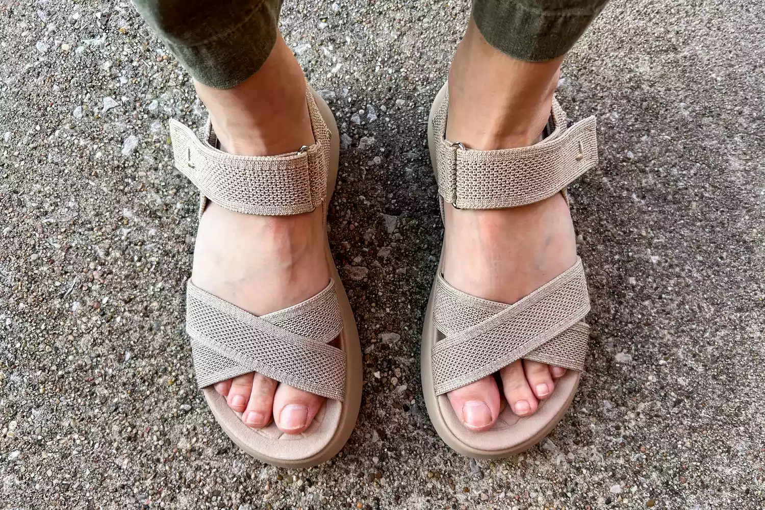 An overhead view of feet wearing the Vivaia Kiara Sport Sandals