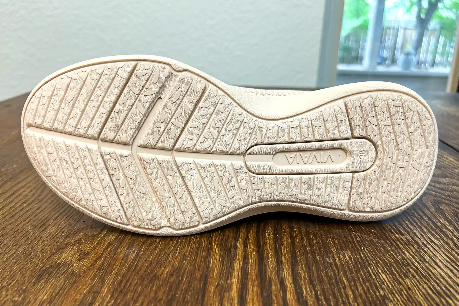 The treads on the bottom of the Vivaia Unisex Urban Sneaker Sliders